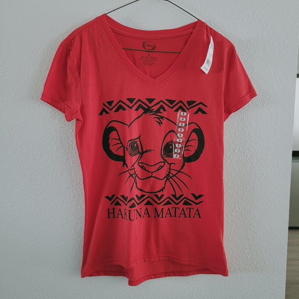 Disney The Lion King NWT T-shirt | Women's Size Small | V-neck | Hakuna Matata